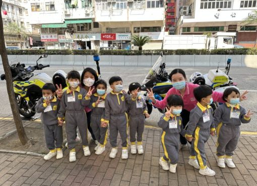 下午1愛_4我們看見馬路上有警察電單車-768x576 (1)